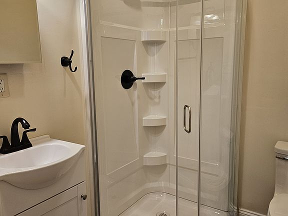 1st floor newly remodeled full bathroom.