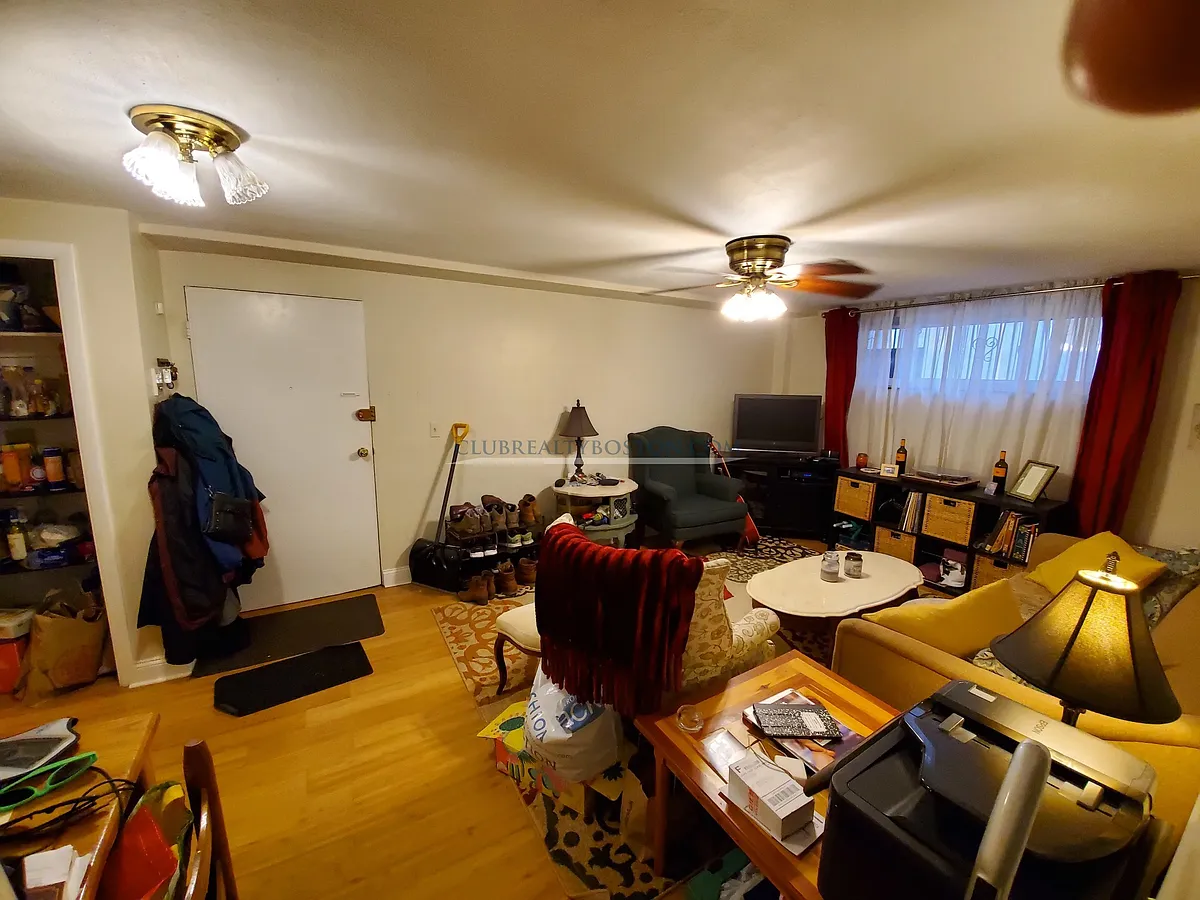 Building Photo - 357 Faneuil St #4A
