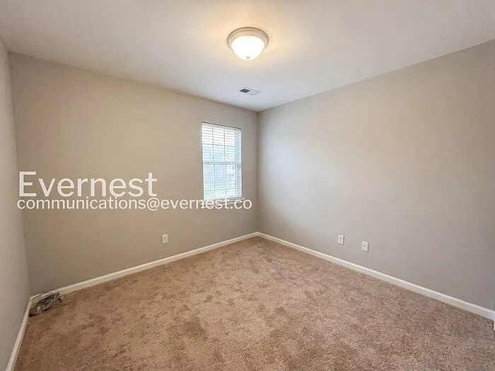 632 Parkside Cir — Photo 12