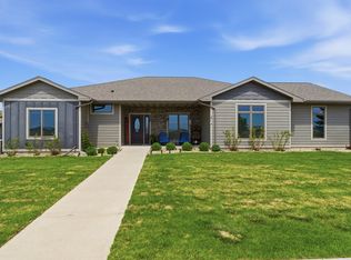 720 Carl Rd, Mitchell, SD 57301