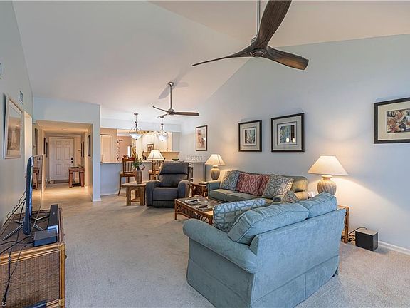 5th image of 4410 Chantelle Dr #H-205