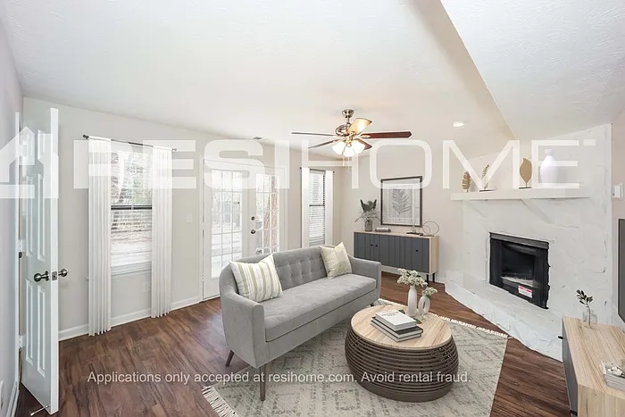 6554 River Glen Dr — Photo 5