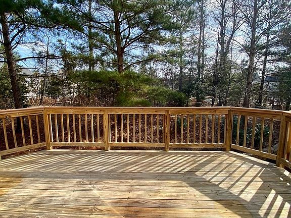 5th image of 23338 Dahlia Cir
