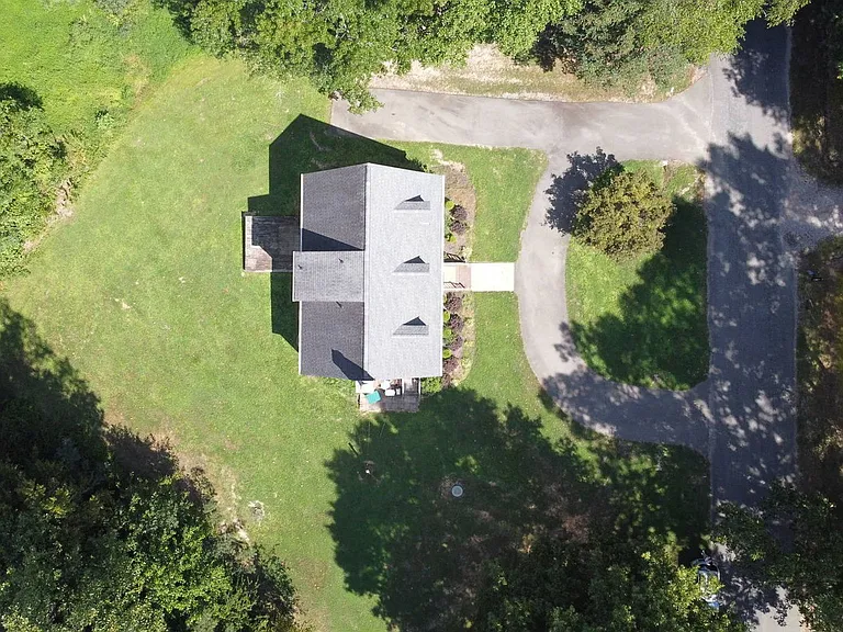 9395 Blacksmith Dr — Photo 37
