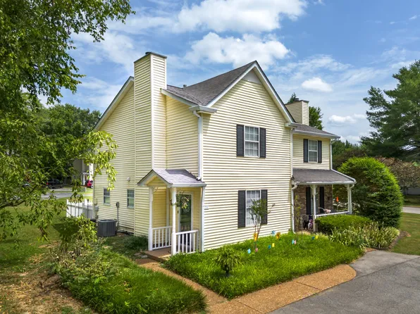 1244 Carriage Park Dr, Franklin, TN 37064