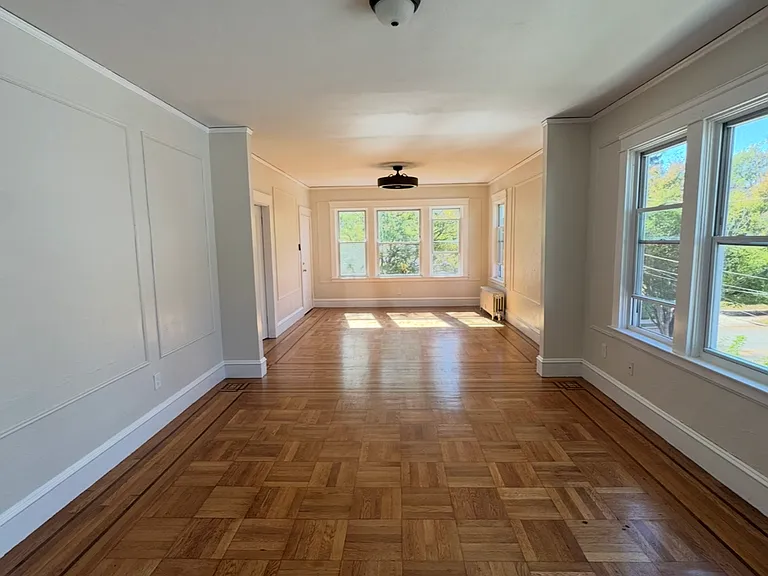 140 Woodbine St #2 — Photo 5