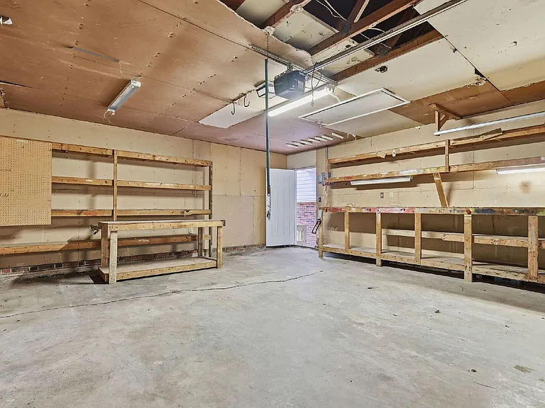 1902 Paisley Ave — Photo 29