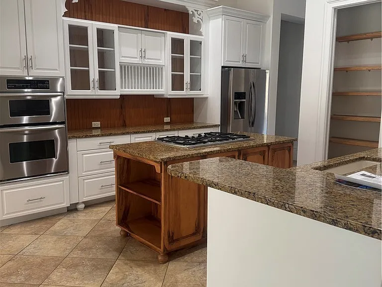 13010 River Bluff Ct — Photo 3