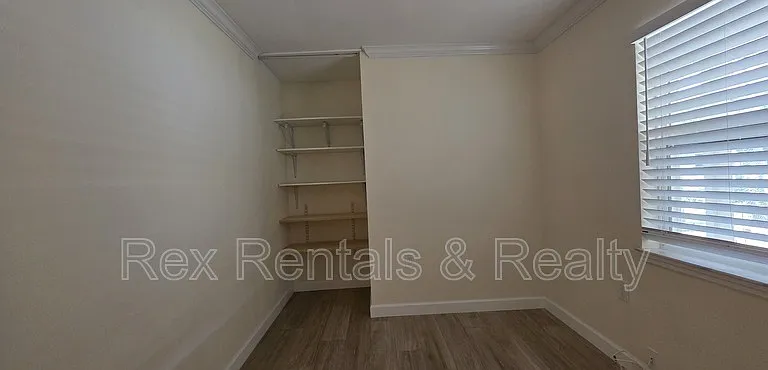 4095 14th St NE — Photo 11