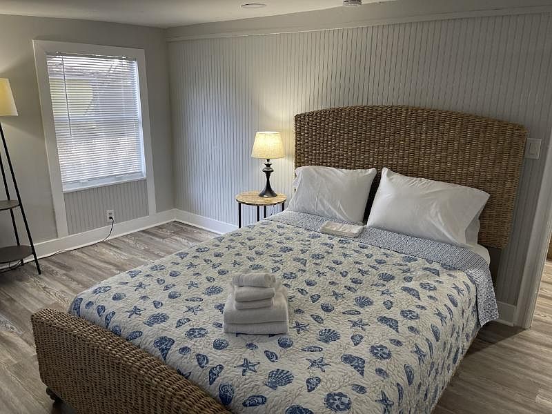 1st image of 2640 NE Indian River Dr #4