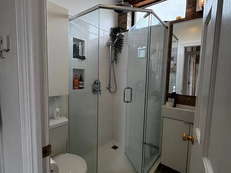 1351 N Greenview Ave #3R — Photo 15