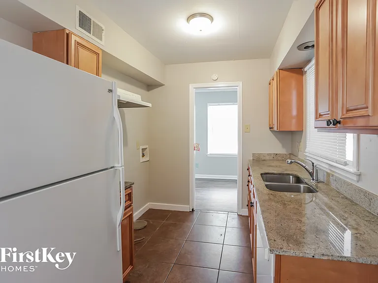 1596 Marcia Rd — Photo 8