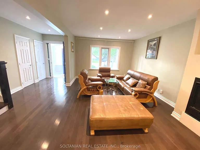 137 Colin Ave — Photo 19