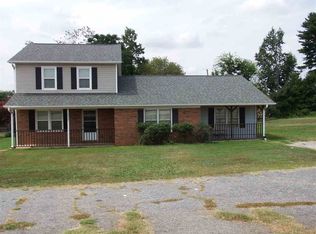 1536 E Blackstock Rd, Moore, SC 29369