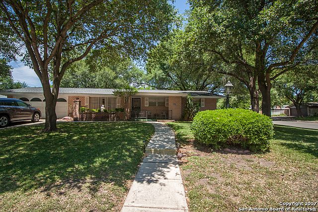 1st image of 325 Cloudmont Dr