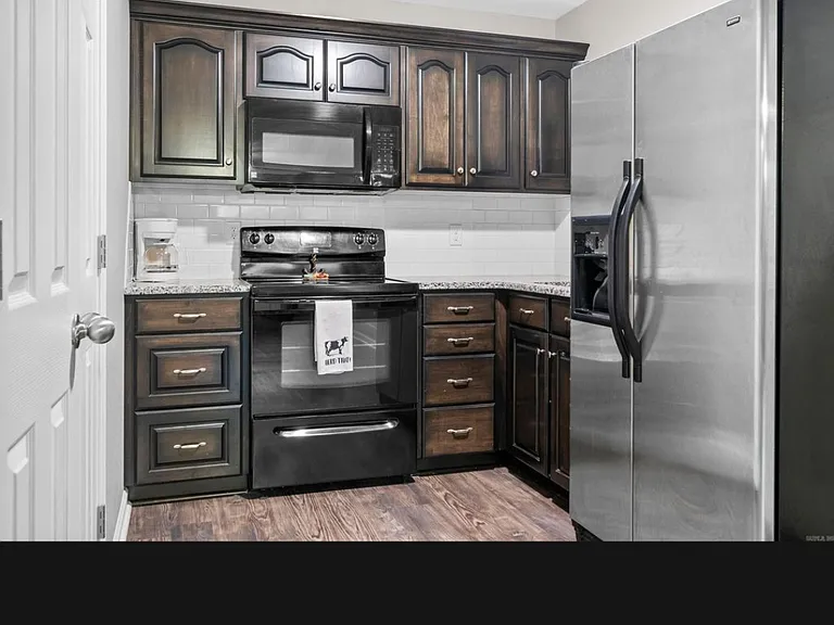 272 Rainwaters St — Photo 6