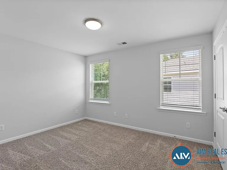 85 Conifer St — Photo 29
