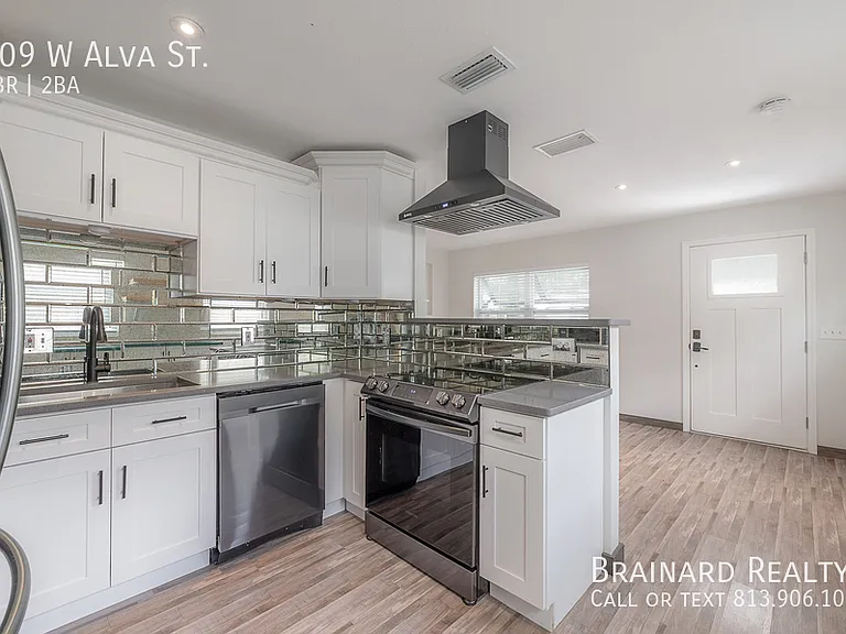 309 W Alva St — Photo 3
