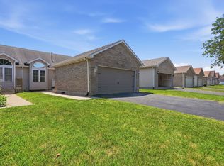 4314 River Glen Dr, Joliet, IL 60431