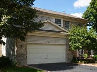 820 Longwood Dr, Algonquin, IL 60102
