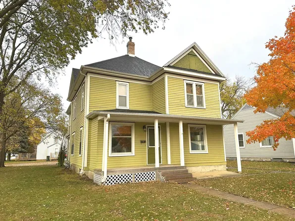2207 16th St, Emmetsburg, IA 50536