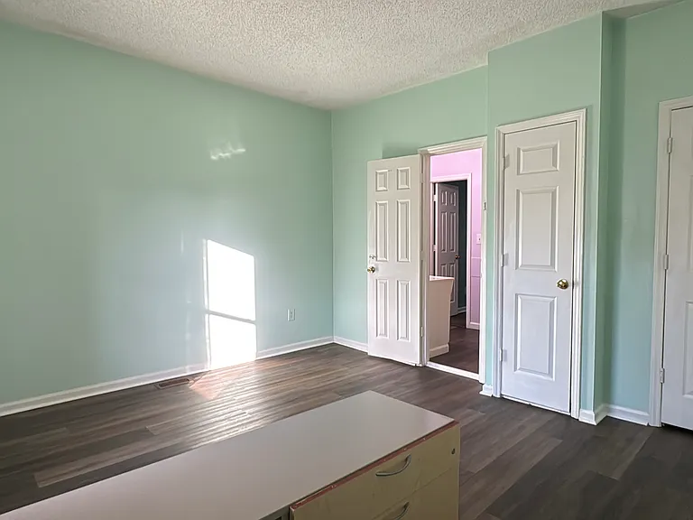 Flexible second bedroom, bright and ready for any use.
