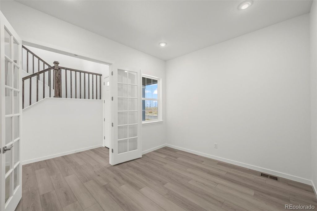 4043 Emerald Shore Drive