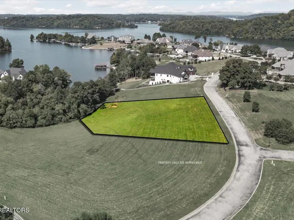 135 Amblecrest Dr, Vonore, TN 37885