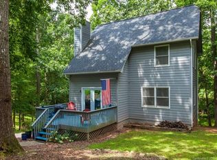 29 Oakwood Rd, Candler, NC 28715