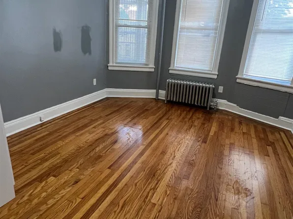 256 Liberty Avenue image 7 of 8