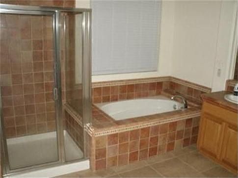 5th image of 2952 Safford Ave