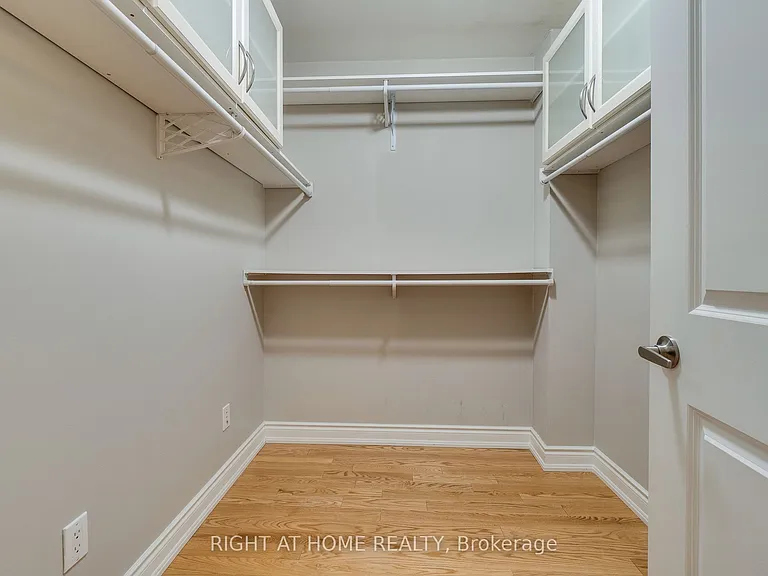 99 Brant St #6 — Photo 24