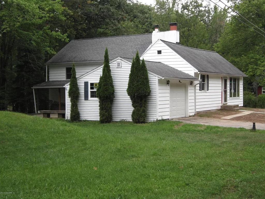 1117 Lexington Ave photo 1