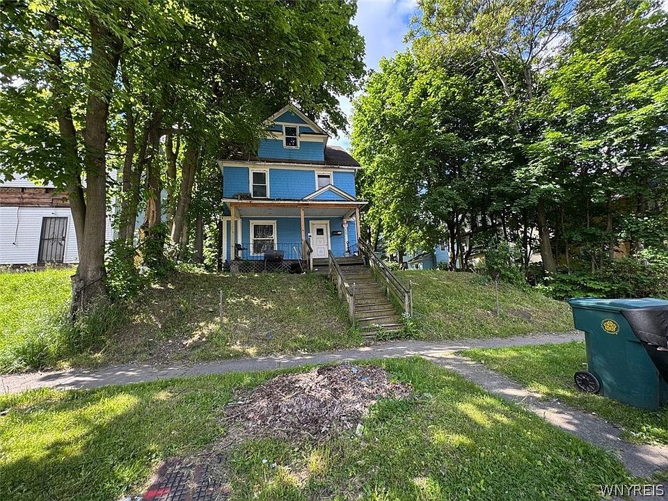 1st image of 225 Flint St