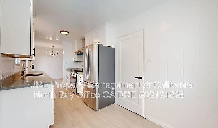 480 Washington Ct — Photo 35