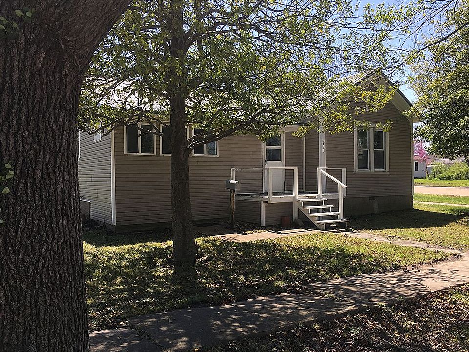 1st image of 200 E James Blvd
