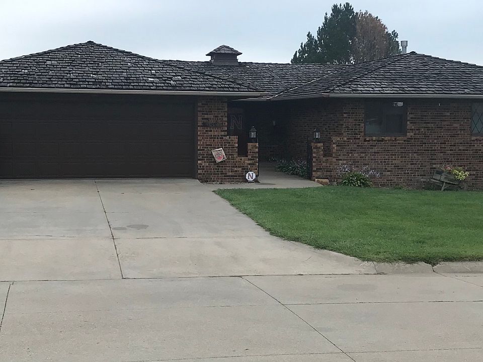 1st image of 1000 Parker Dr