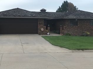 1000 Parker Dr, Syracuse, NE 68446
