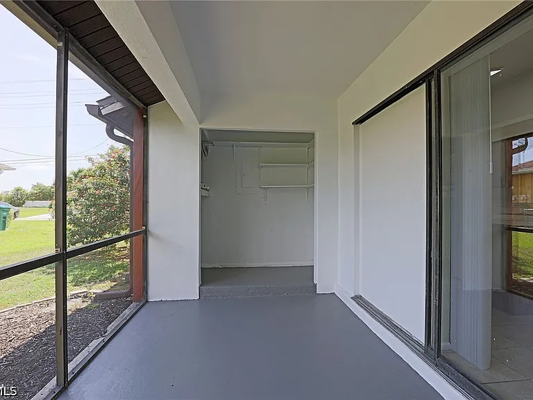 4417 SW Santa Barbara Pl — Photo 15