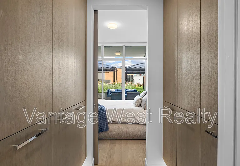 3389 Lakeshore Rd #210 — Photo 30