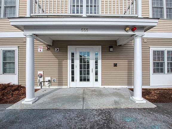 3rd image of 555 Page St Unit 105
