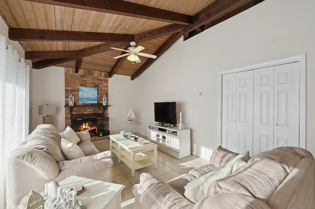Culloden Beach House — Photo 4