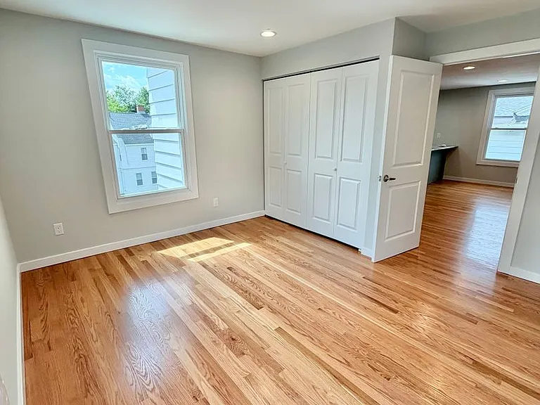 18 Cedar St — Photo 20