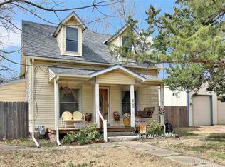 323 N 2nd Ave, Mulvane, KS 67110