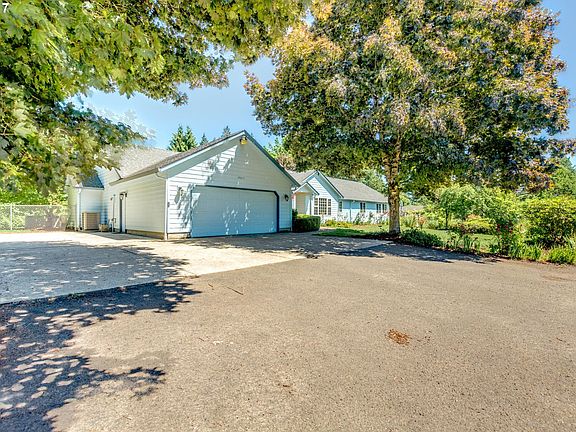 3rd image of 15017 NE 126th Ave