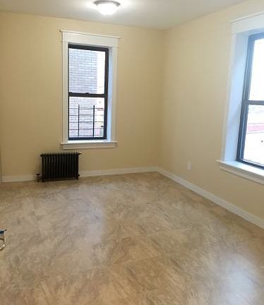 5th image of 1314 Seneca Ave #2