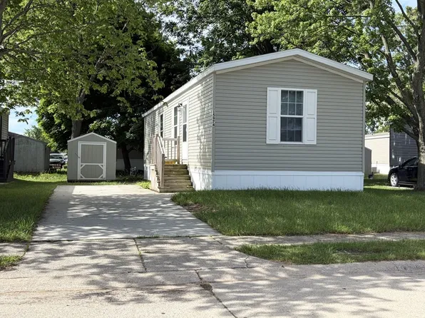2 Bed 1 Bath Single Section Plan, Rivers Edge