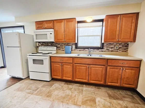 350 Julie Drive, 350 Julie Dr APT 1, Colchester, VT 05446