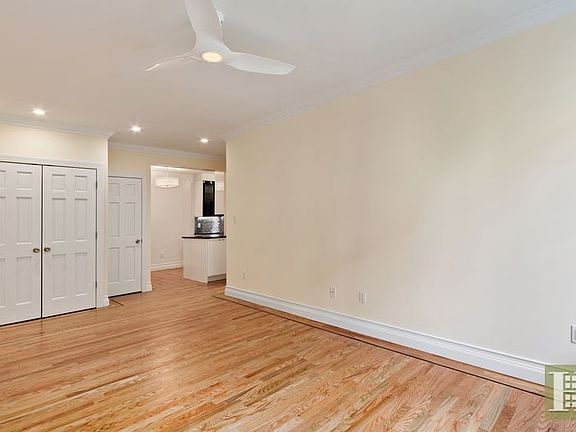 3rd image of 264 6th Ave APT 2B
