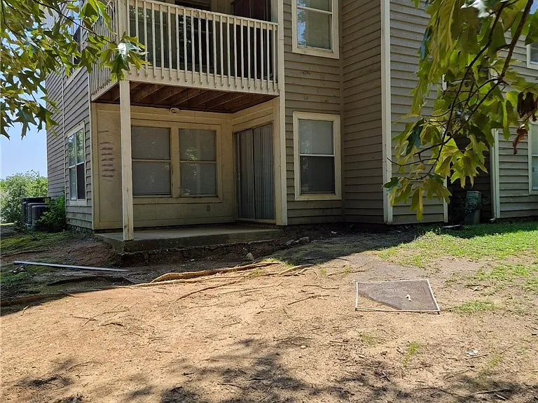 Wood Creek Dr — Photo 17